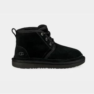 Neumel II Boot / Sz 4 Kids / New W/O Box